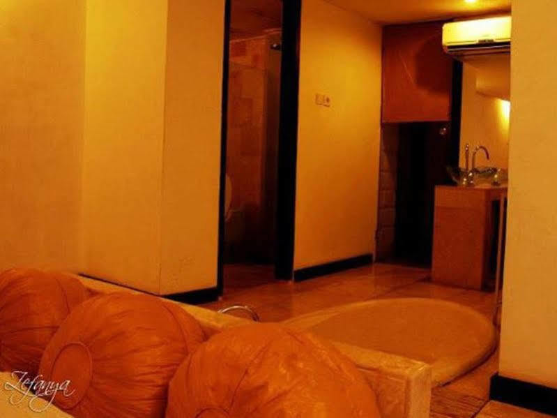 Collection O 3973 Jeje Resort Кута Экстерьер фото